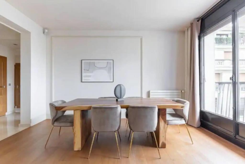 Avenue Montaigne Luxury Apartment 2Br 4P Paris Exterior photo